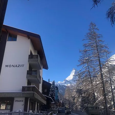 Alpine Chic Mit Cheminee 아파트 체르마트